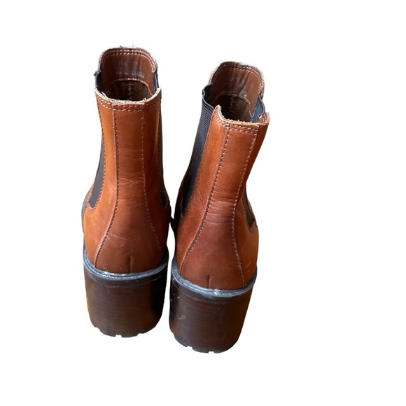 Vince Camuto Women’s Leather Stacked Heel Chelsea Boot- Size 7 - Picture 3 of 8